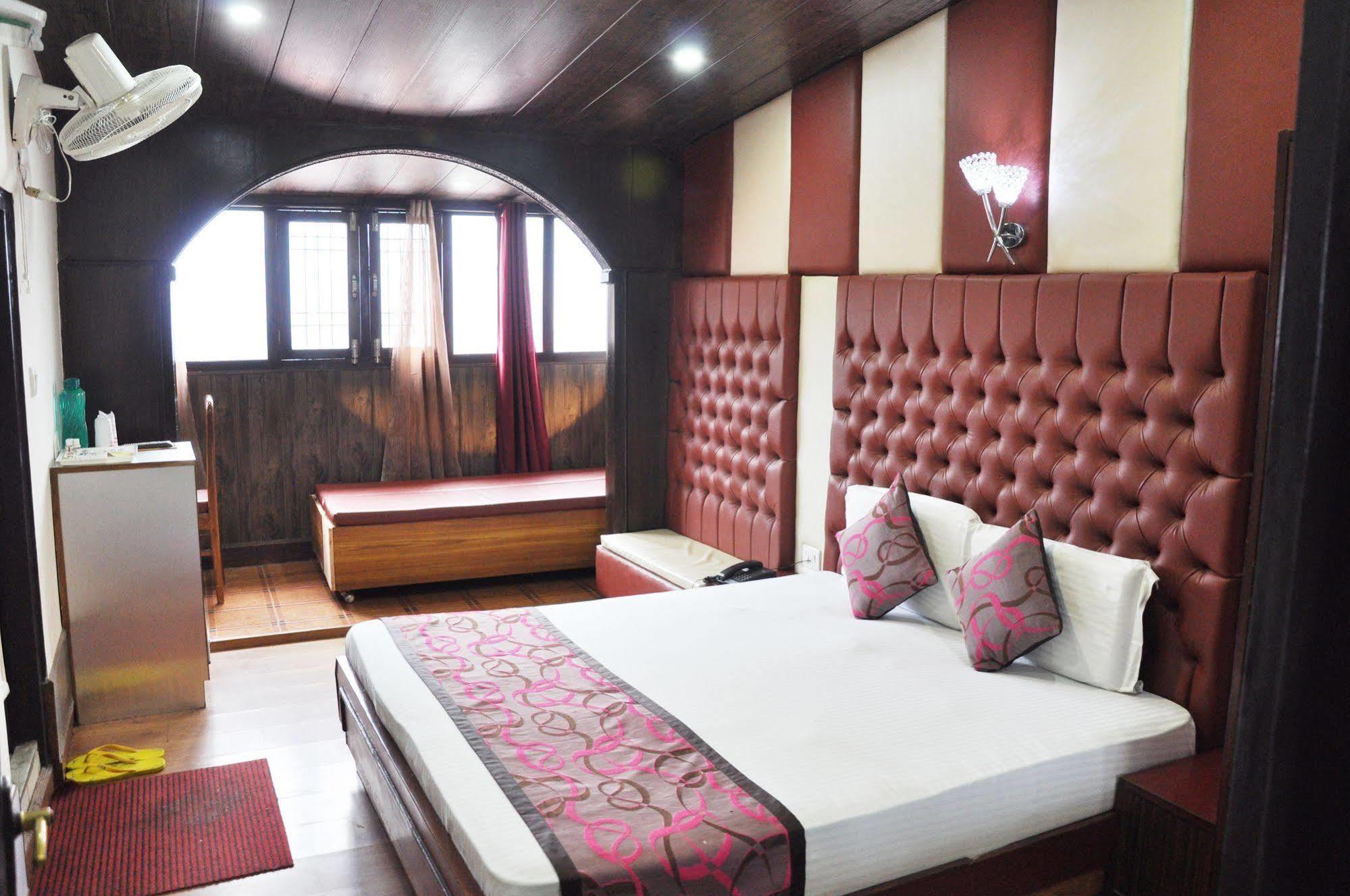 Hotel Sidharath Shimla Exterior photo